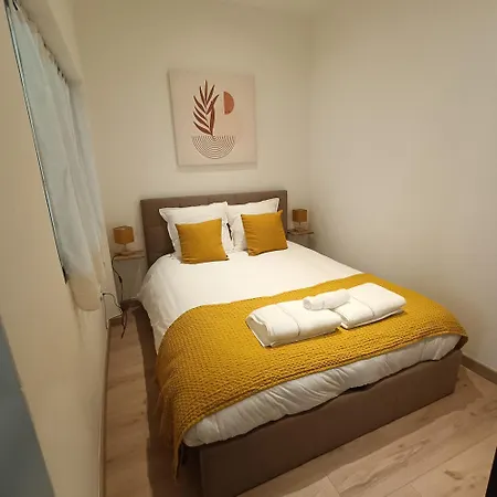 Cocooning Atmosphere Old